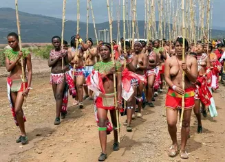 mujeres negras bailando desnudas